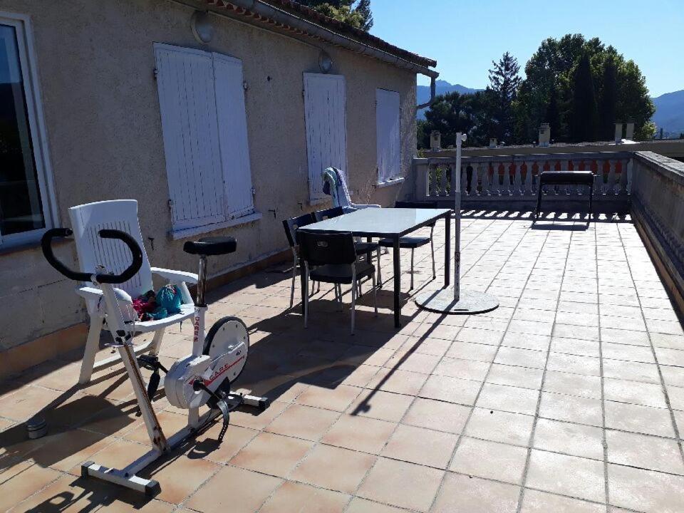 Hotel la provence Aubagne Exterior foto